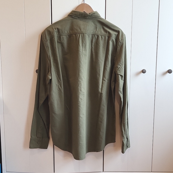 Levi's NWT Standard Button Down Shirt - Large - Army Green - Picture 4 of 6